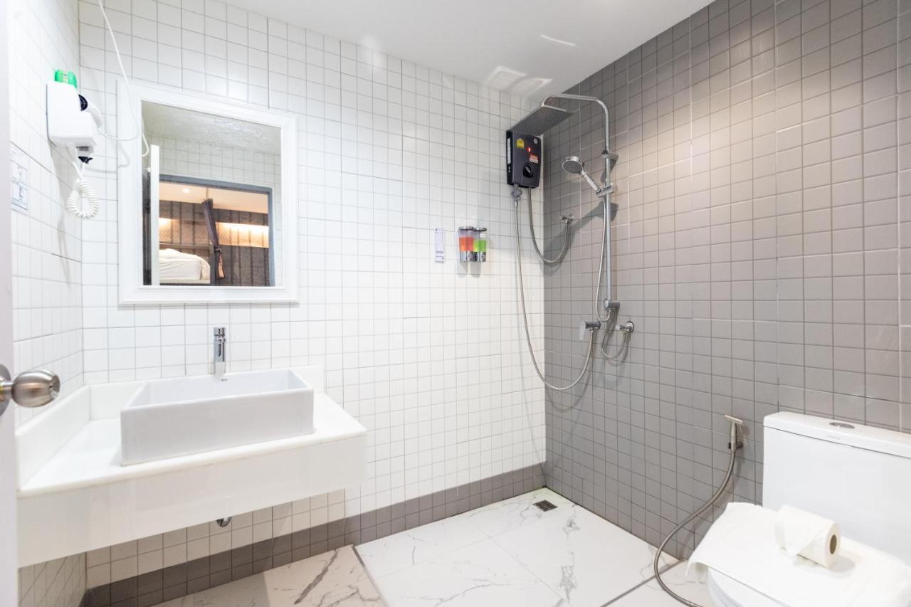 Baan Kun Mhor Hostel บ้านคุณหมอโฮสเทล Μπανγκόκ Εξωτερικό φωτογραφία