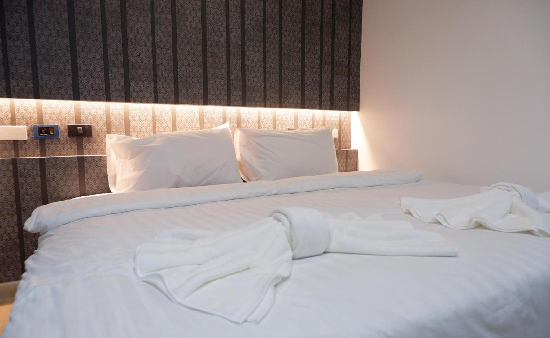 Baan Kun Mhor Hostel บ้านคุณหมอโฮสเทล Μπανγκόκ Εξωτερικό φωτογραφία